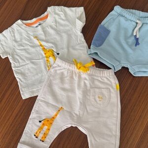 Cute Giraffe Print Baby Outfit